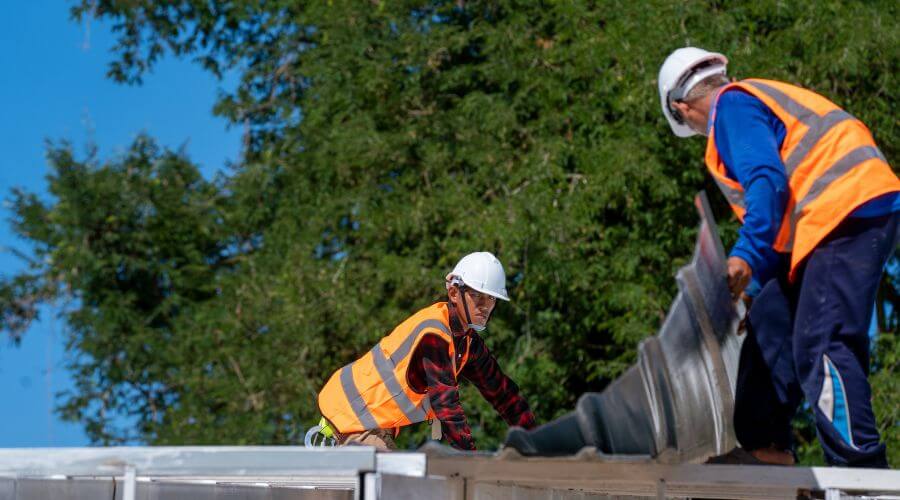 Professional residential roofers in Bat Cave, NC